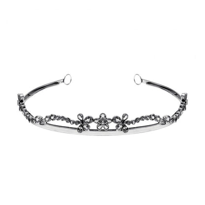 diadema de flores para noiva Carmo Joalheiros em prata com cristais brilhantes e detalhes florais delicados